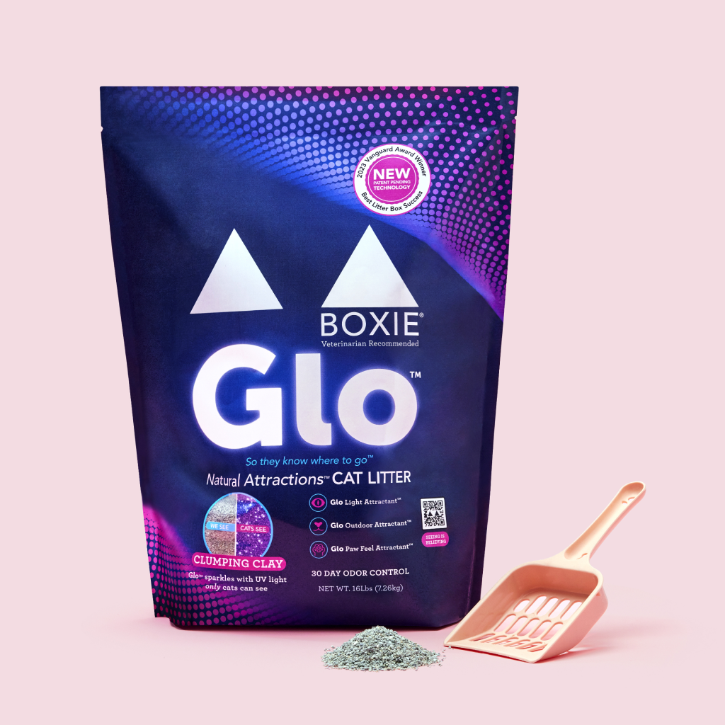 Glo™ Natural Attractions™ Clumping Clay Cat Litter